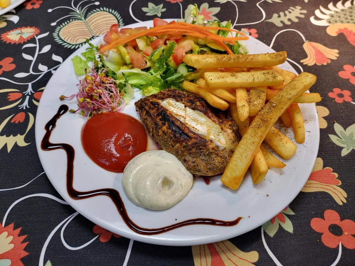 Zajazd Gniewko Mala Karczma Exteriör bild